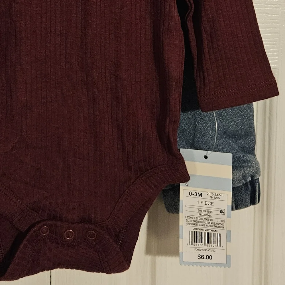 2 NEW 0-3 Month Baby Boy Outfit Lot!  Carters and Cat & Jack. - Picture 7 of 7